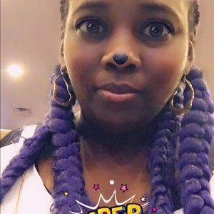 Meet your Posher, Crystal